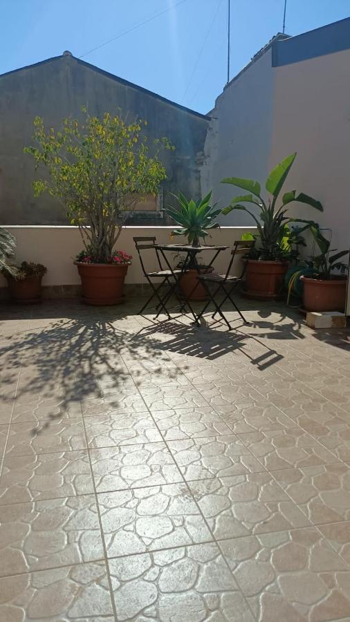 La Feluca Apartment *