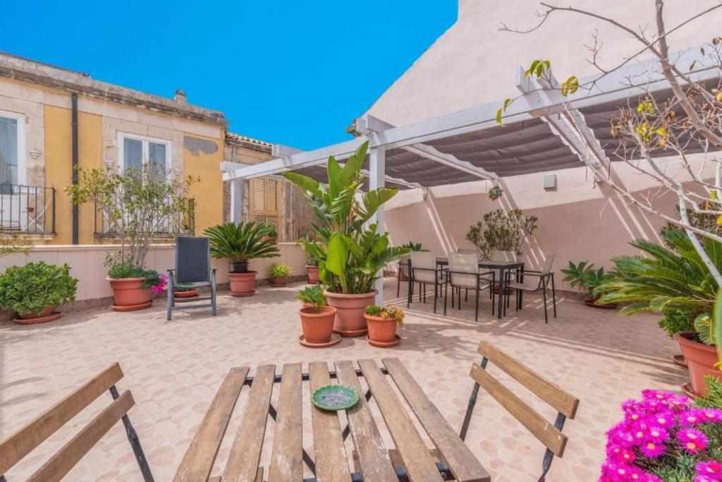 La Feluca Apartment *